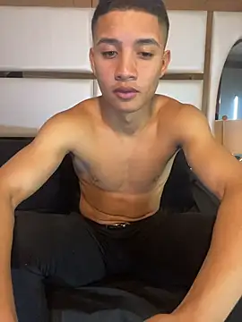 ALAN SANTHOS online show from December 15, 4:51 am