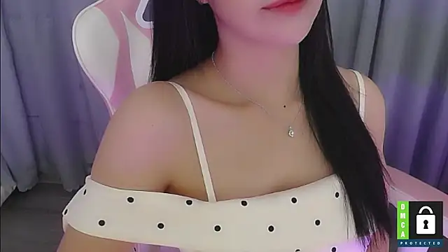 Snapshot of San___San chatting on September 14, 3:12 pm San San online show from September 14, 3:12 pm