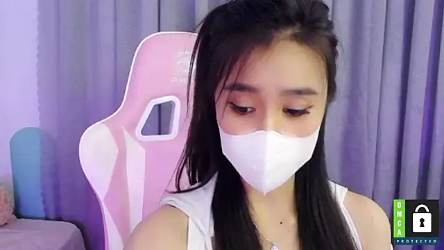Snapshot of San___San chatting on February 16, 1:05 pm San San online show from February 16, 1:05 pm