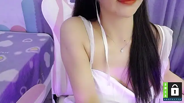 Snapshot of San___San chatting on February 20, 6:13 pm San San online show from February 20, 6:13 pm