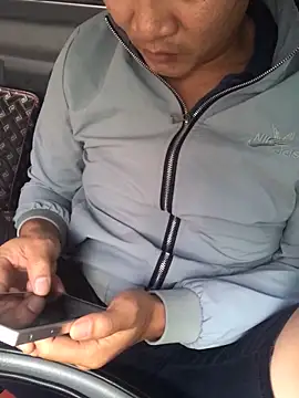 Vanilahirl online show from November 3, 5:45 am