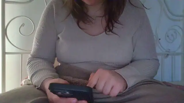 meganaughtycouple25 online show from March 21, 7:55 am