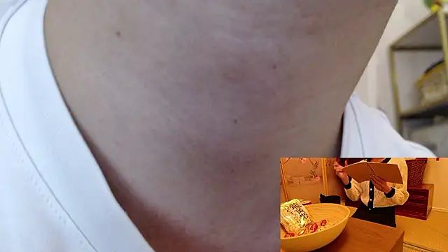 Snapshot of Kakushi_dori chatting on October 27, 10:16 am Kakushi dori online show from October 27, 10:16 am