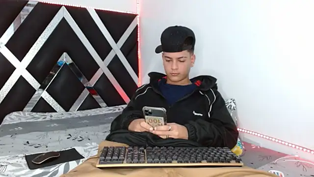 Levy Steve online show from February 28, 10:53 pm