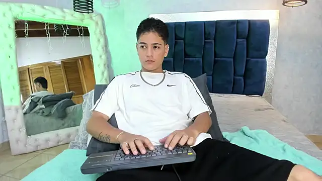 Levy Steve online show from November 21, 8:46 am