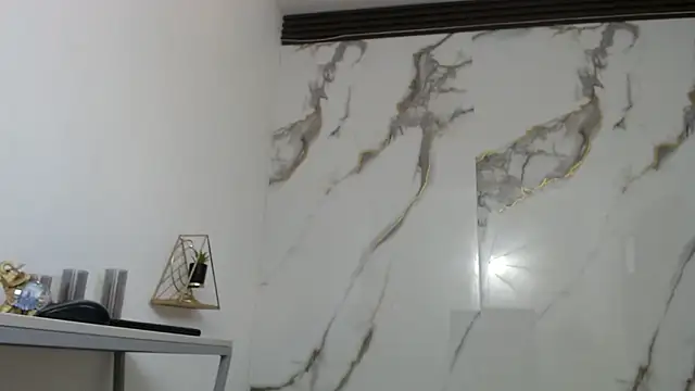 Lindsey8 online show from March 31, 12:40 pm