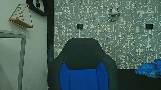 Lindsey8 online show from September 17, 2:19 pm