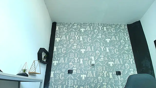 Lindsey8 online show from November 11, 12:55 pm