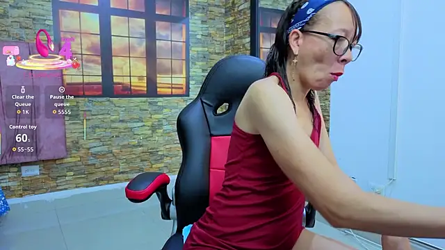 daniela xue online show from February 3, 8:03 pm