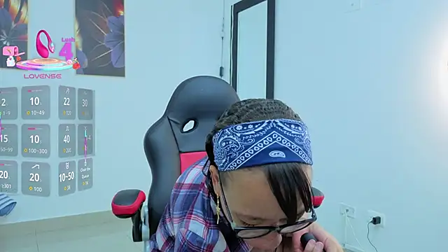 daniela xue online show from March 14, 8:37 pm