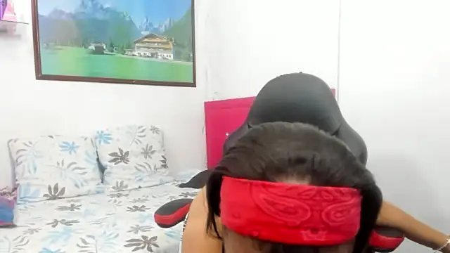 Snapshot of daniela_xue chatting on June 2, 7:25 pm daniela xue online show from June 2, 7:25 pm