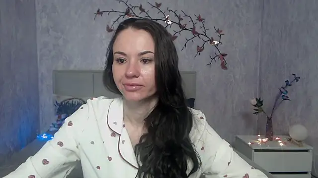 Snapshot of KaraCriegs chatting on February 20, 7:05 pm KaraCriegs online show from February 20, 7:05 pm
