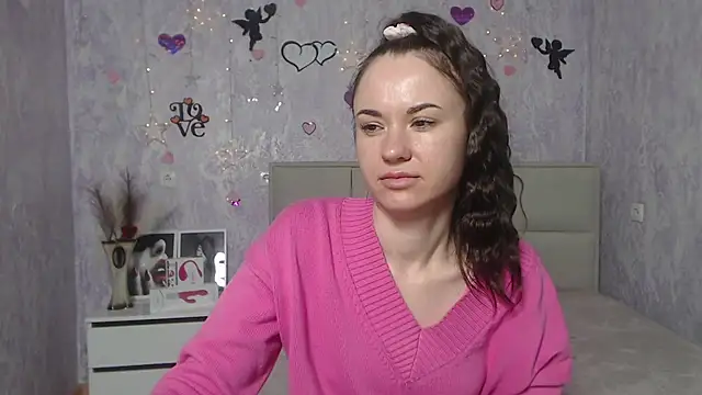 Snapshot of KaraCriegs chatting on March 3, 4:10 am KaraCriegs online show from March 3, 4:10 am