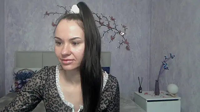 Snapshot of KaraCriegs chatting on February 17, 7:44 pm KaraCriegs online show from February 17, 7:44 pm