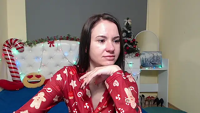 Snapshot of KaraCriegs chatting on December 14, 6:46 pm KaraCriegs online show from December 14, 6:46 pm