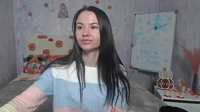 Snapshot of KaraCriegs chatting on November 29, 7:25 pm KaraCriegs online show from November 29, 7:25 pm