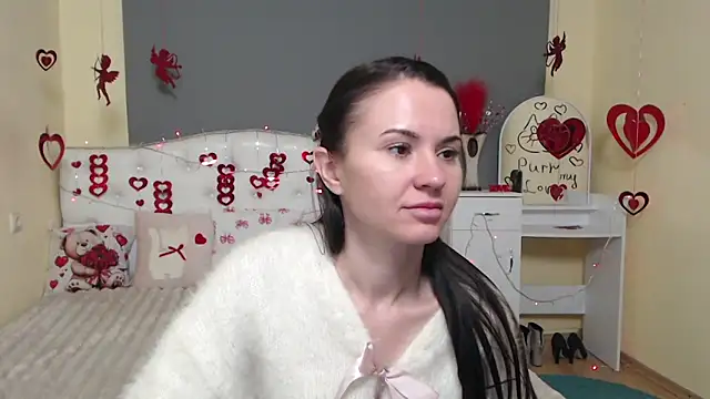 Snapshot of KaraCriegs chatting on February 3, 2:53 am KaraCriegs online show from February 3, 2:53 am