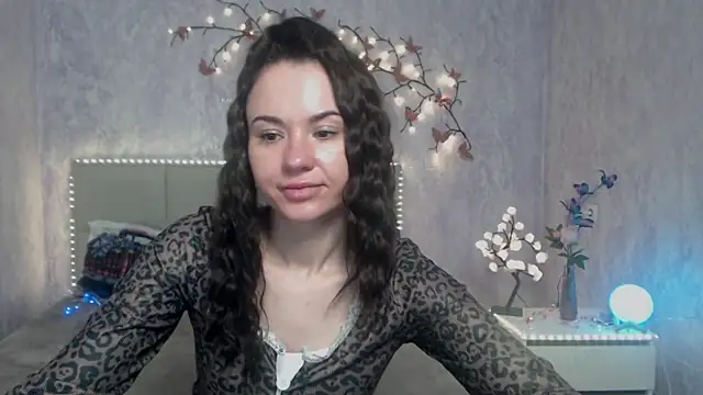 KaraCriegs online show from March 14, 6:36 pm