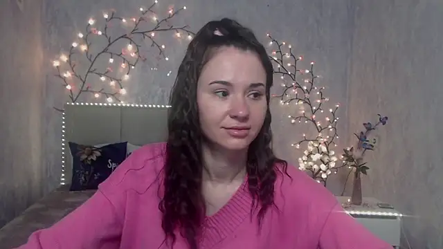 KaraCriegs online show from April 15, 6:12 pm