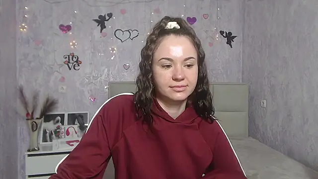 Snapshot of KaraCriegs chatting on March 12, 9:35 pm KaraCriegs online show from March 12, 9:35 pm
