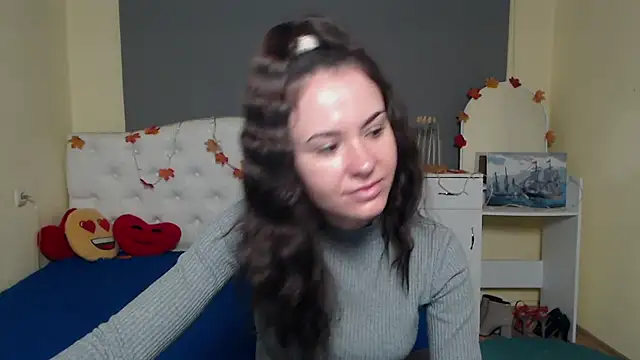 Snapshot of KaraCriegs chatting on November 15, 6:23 pm KaraCriegs online show from November 15, 6:23 pm