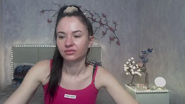 KaraCriegs online show from March 18, 8:10 pm