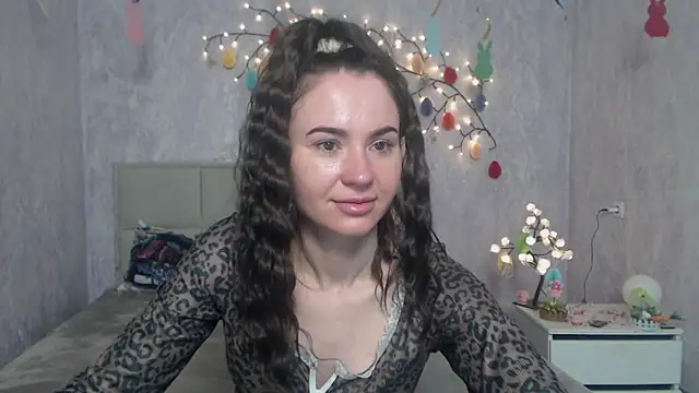 KaraCriegs online show from April 7, 5:48 pm