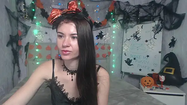 Snapshot of KaraCriegs chatting on October 29, 6:40 pm KaraCriegs online show from October 29, 6:40 pm