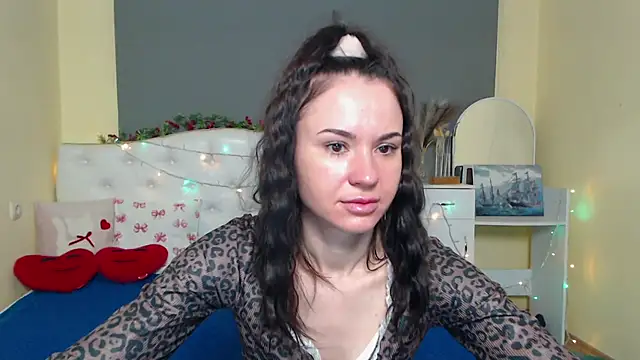 Snapshot of KaraCriegs chatting on January 15, 6:33 pm KaraCriegs online show from January 15, 6:33 pm