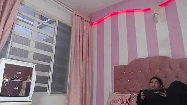 Snapshot of zaleya_mateus chatting on June 17, 10:58 am zaleya mateus online show from June 17, 10:58 am