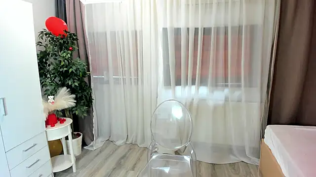 OliviaRimes online show from February 28, 7:05 am