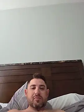Snapshot of caliguy37 chatting on June 3, 6:23 pm caliguy37 online show from June 3, 6:23 pm