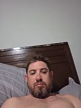 Snapshot of caliguy37 chatting on May 26, 5:05 am caliguy37 online show from May 26, 5:05 am