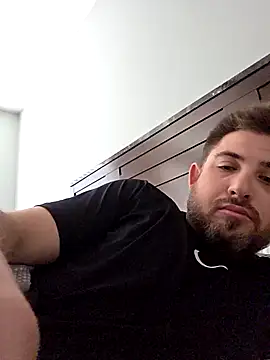 Snapshot of caliguy37 chatting on June 25, 6:35 pm caliguy37 online show from June 25, 6:35 pm