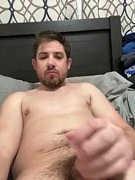 caliguy37 online show from December 5, 9:00 pm