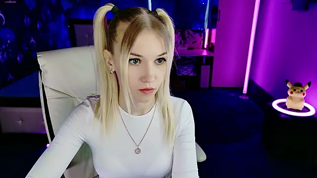 ShhhO O online show from March 28, 10:49 am