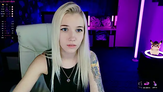 ShhhO O online show from November 6, 3:05 pm