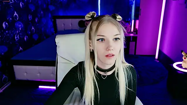 ShhhO O online show from April 5, 11:17 am