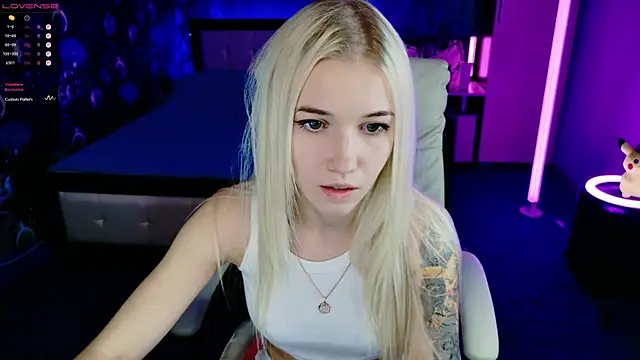 ShhhO O online show from November 3, 11:36 am