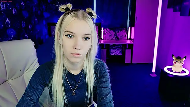 ShhhO O online show from October 21, 10:14 am