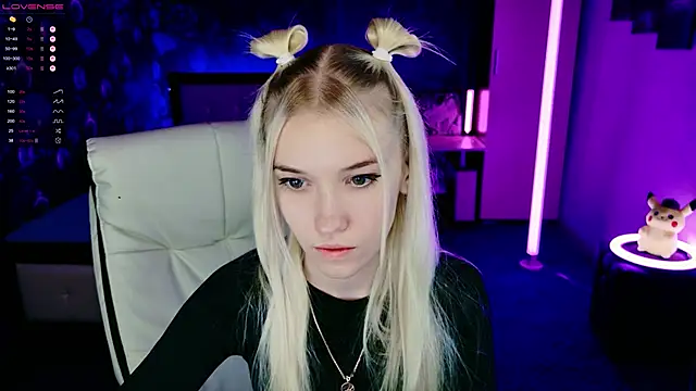 ShhhO O online show from November 21, 4:39 pm