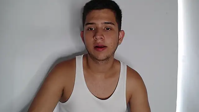 Snapshot of harold_18_ chatting on October 22, 5:45 pm harold 18 online show from October 22, 5:45 pm