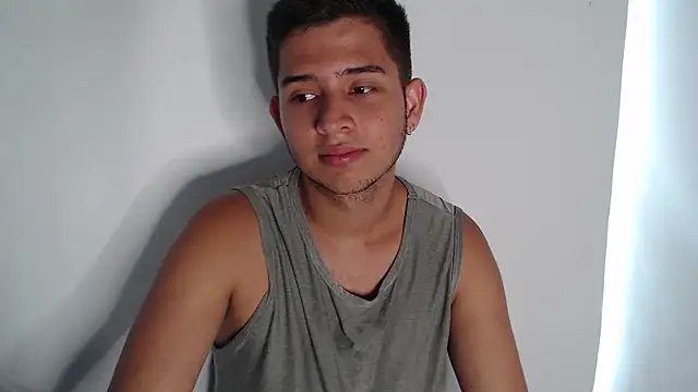 Snapshot of harold_18_ chatting on October 23, 6:28 pm harold 18 online show from October 23, 6:28 pm