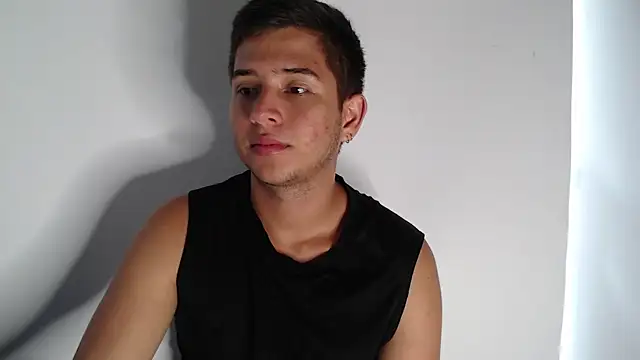 Snapshot of harold_18_ chatting on November 3, 7:17 pm harold 18 online show from November 3, 7:17 pm