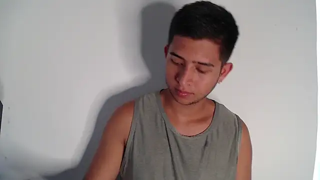 Snapshot of harold_18_ chatting on October 29, 5:45 pm harold 18 online show from October 29, 5:45 pm