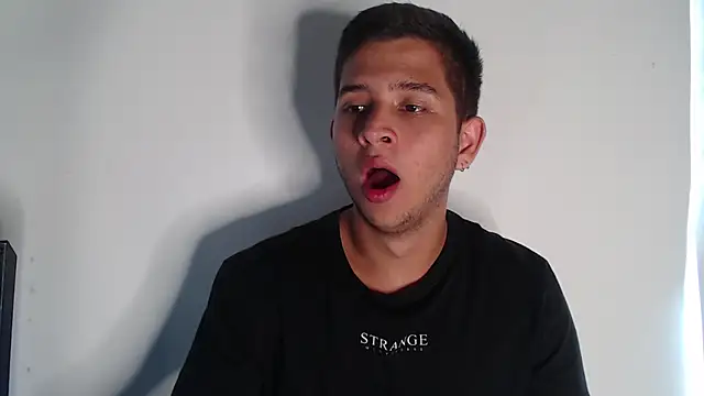 Snapshot of harold_18_ chatting on October 28, 5:45 pm harold 18 online show from October 28, 5:45 pm