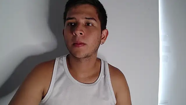 Snapshot of harold_18_ chatting on November 5, 6:33 pm harold 18 online show from November 5, 6:33 pm