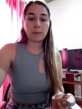 Iris love18 online show from January 9, 3:30 pm