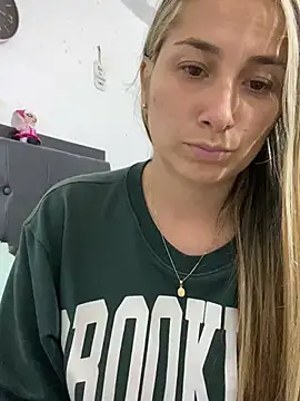 Iris love18 online show from March 12, 7:58 pm