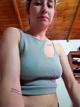 Iris love18 online show from April 6, 3:13 pm